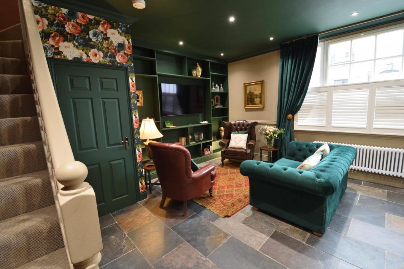 Samuels' A Duplex Apartment By Spires Accommodation In Lichfield City Centre Esterno foto