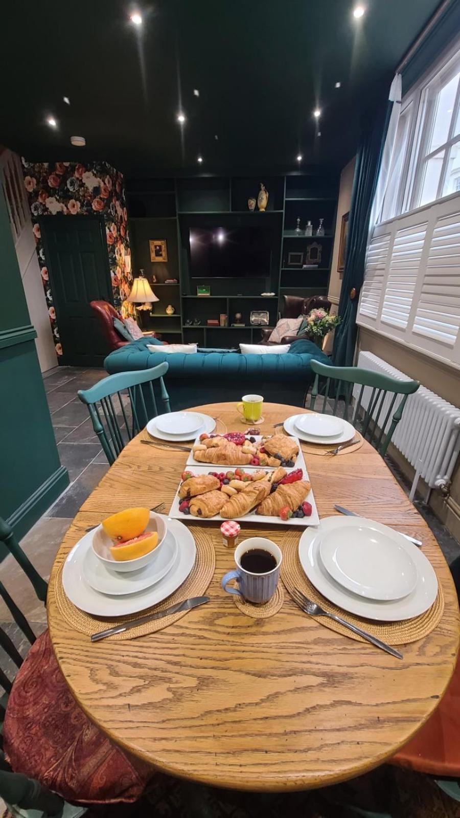 Samuels' A Duplex Apartment By Spires Accommodation In Lichfield City Centre Esterno foto