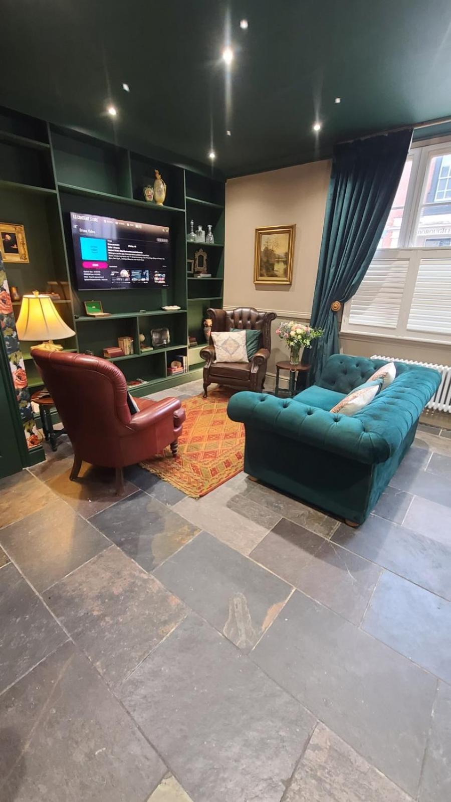 Samuels' A Duplex Apartment By Spires Accommodation In Lichfield City Centre Esterno foto