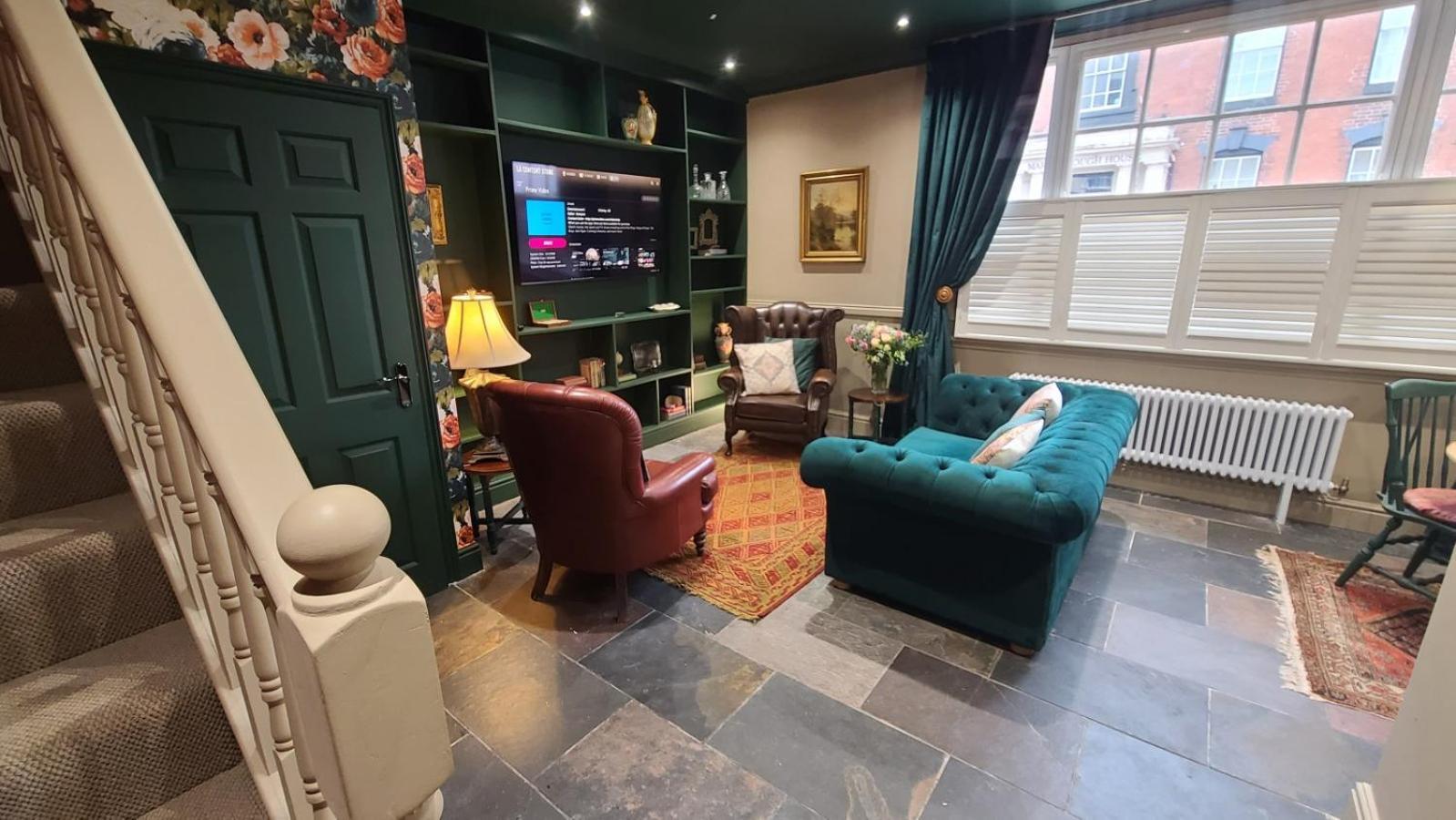 Samuels' A Duplex Apartment By Spires Accommodation In Lichfield City Centre Esterno foto