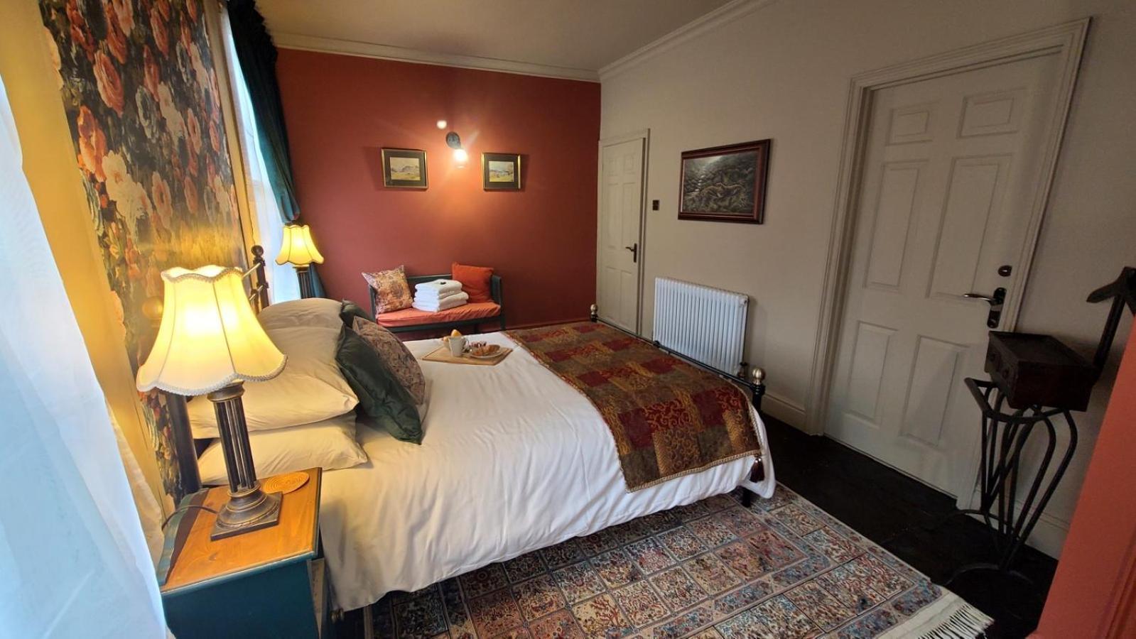 Samuels' A Duplex Apartment By Spires Accommodation In Lichfield City Centre Esterno foto