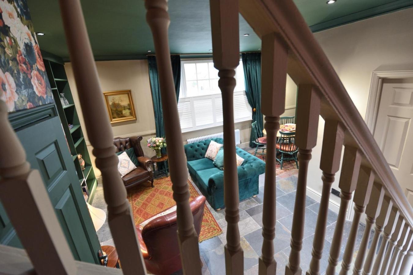 Samuels' A Duplex Apartment By Spires Accommodation In Lichfield City Centre Esterno foto