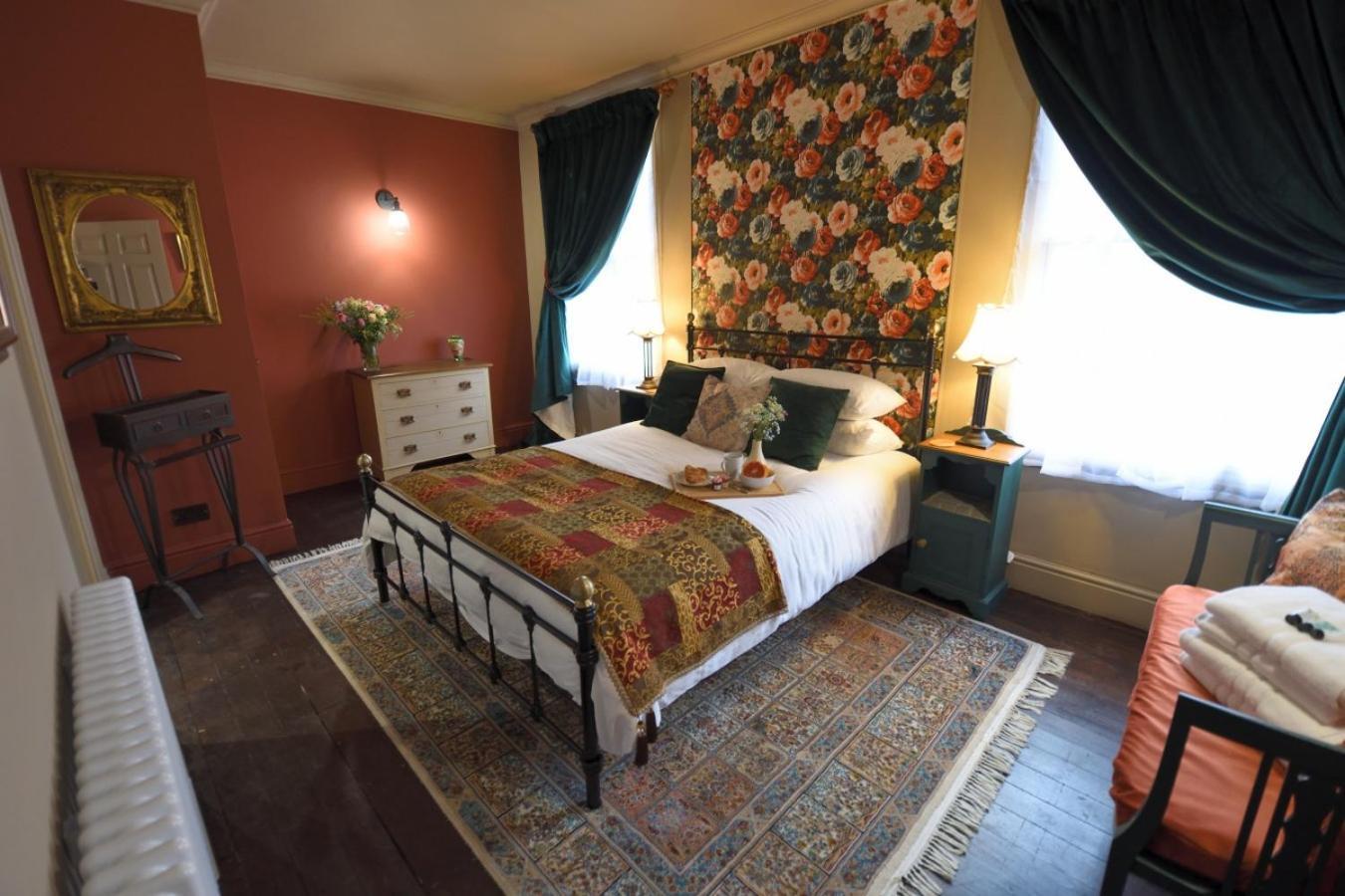 Samuels' A Duplex Apartment By Spires Accommodation In Lichfield City Centre Esterno foto