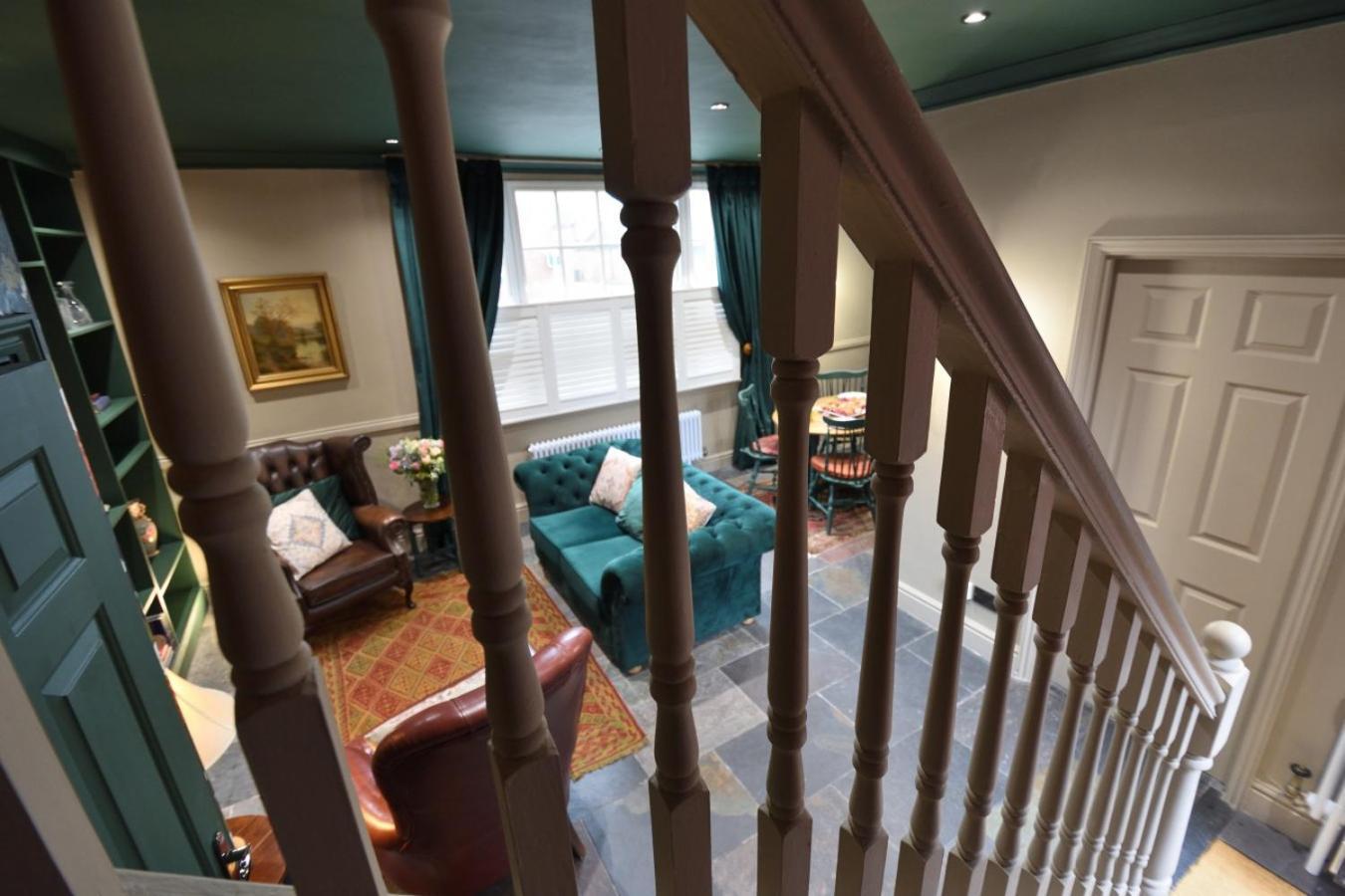 Samuels' A Duplex Apartment By Spires Accommodation In Lichfield City Centre Esterno foto